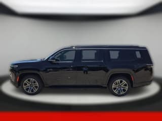 Jeep Grand Wagoneer L Base 4x2