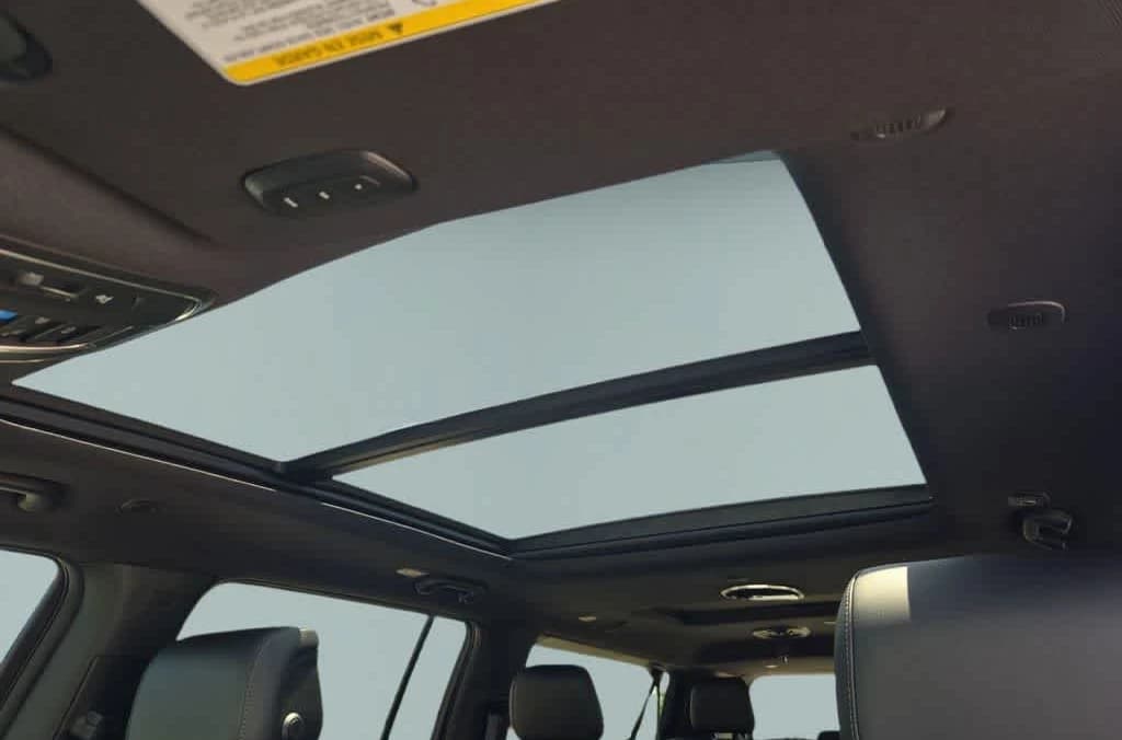 Jeep Grand Wagoneer L Base 4x2 2026 — side view