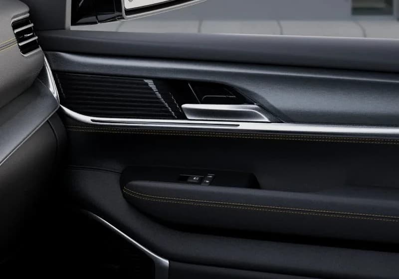 Jeep Grand Wagoneer L 85th Anniversary 4x4 2026 — side view