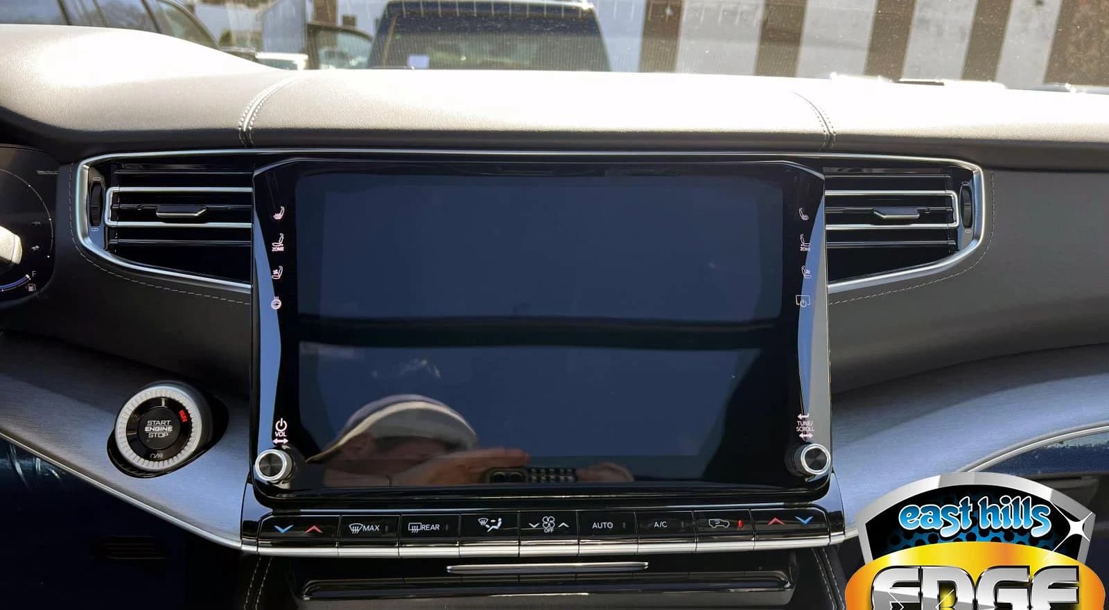 Jeep Grand Wagoneer L Limited Reserve 4x4 2026 — side view