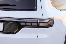 Jeep Grand Wagoneer L Limited Altitude 4x4 2026 — side view