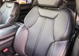 Jeep Grand Wagoneer L Limited Altitude 4x4 2026 — side view