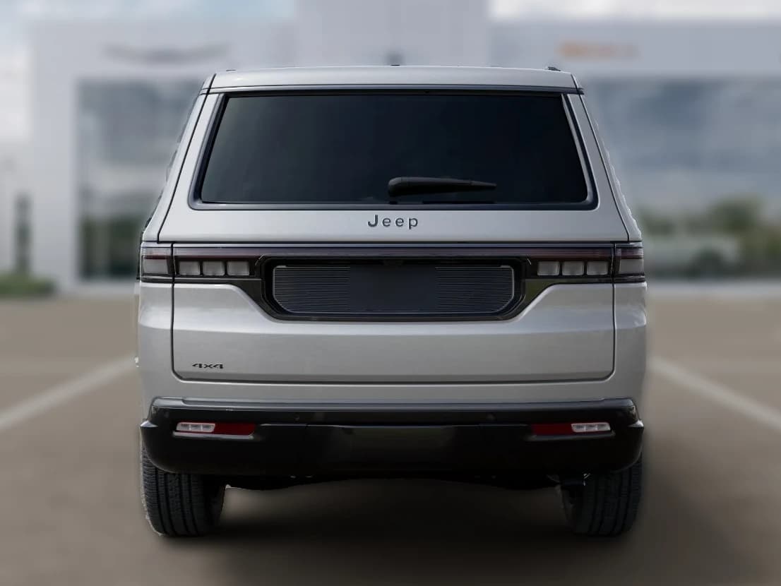 Jeep Grand Wagoneer L Limited Altitude 4x4 2026 — side view