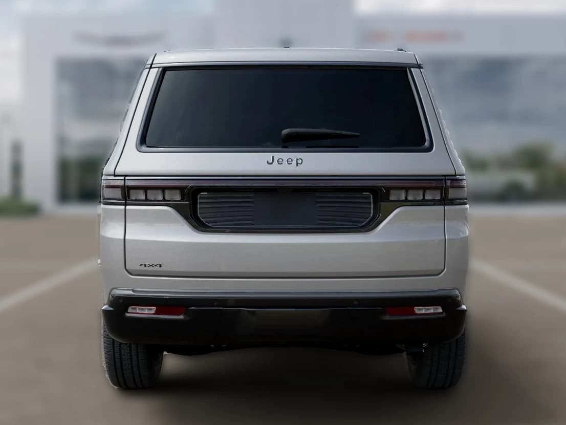 Jeep Grand Wagoneer L Limited Altitude 4x4 2026 — side view
