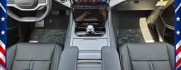 Jeep Grand Wagoneer Base 4x2 2026 — side view