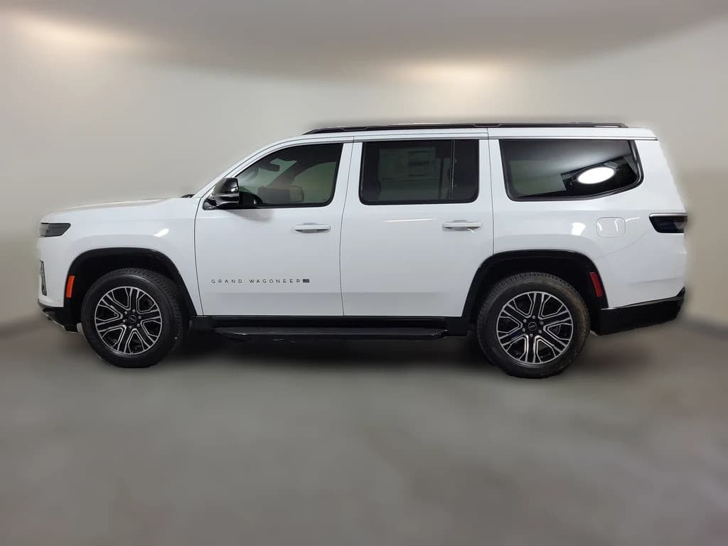 Jeep Grand Wagoneer Base 4x2 2026 — side view