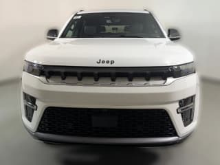 Jeep Grand Wagoneer Base 4x2
