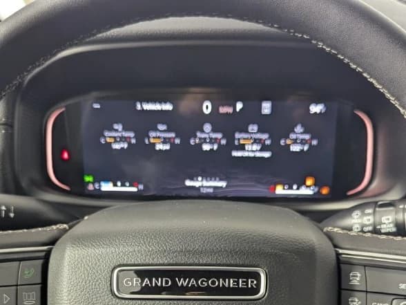 Jeep Grand Wagoneer Base 4x2 2026 — side view