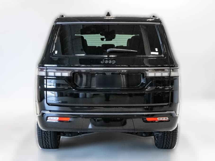 Jeep Grand Wagoneer Upland 4x4 2026 — side view