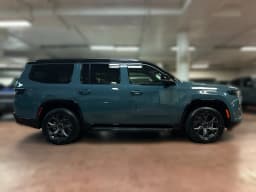 Jeep Grand Wagoneer Upland 4x4 2026 — side view
