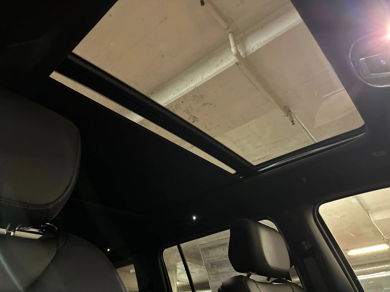 Jeep Grand Wagoneer Upland 4x4 2026 — side view
