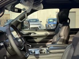 Jeep Grand Wagoneer Limited Altitude 4x4 2026 — side view