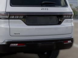 Jeep Grand Wagoneer Limited Altitude 4x4 2026 — side view