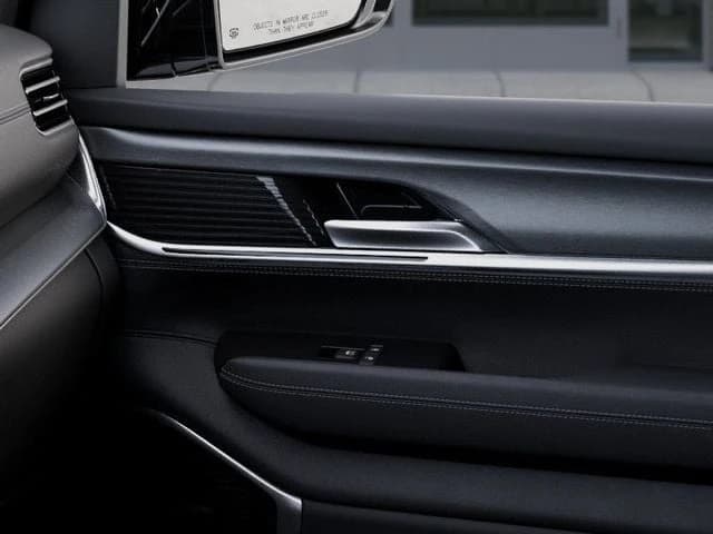 Jeep Grand Wagoneer Limited Altitude 4x4 2026 — side view