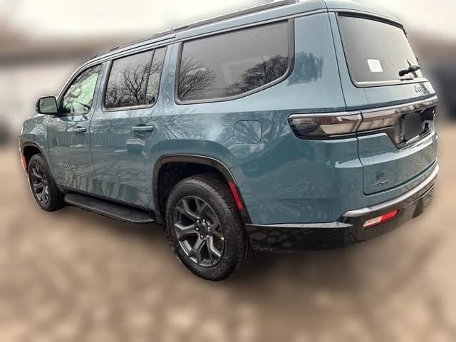 Jeep Grand Wagoneer Limited Altitude 4x4 2026 — side view