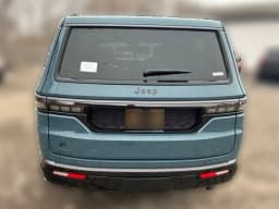 Jeep Grand Wagoneer Limited Altitude 4x4 2026 — side view