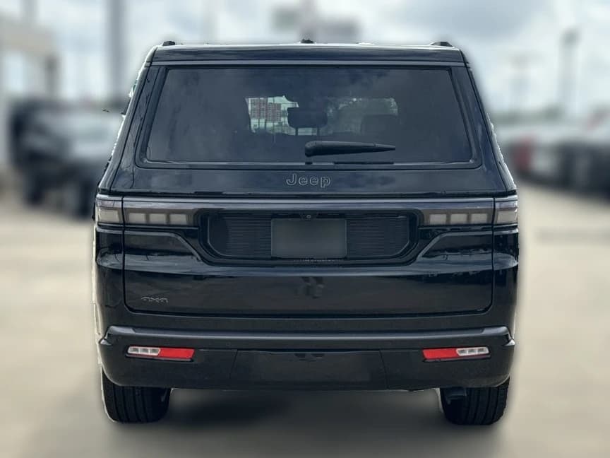 Jeep Grand Wagoneer Limited Reserve 4x4 2026 — side view