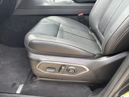 Jeep Grand Wagoneer Limited Reserve 4x4 2026 — side view