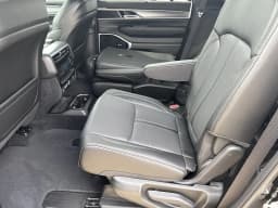 Jeep Grand Wagoneer Limited Reserve 4x4 2026 — side view