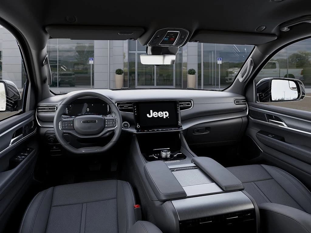 Jeep Grand Wagoneer Limited Altitude 4x4 2026 — side view