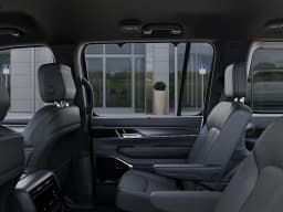 Jeep Grand Wagoneer Limited Altitude 4x4 2026 — side view