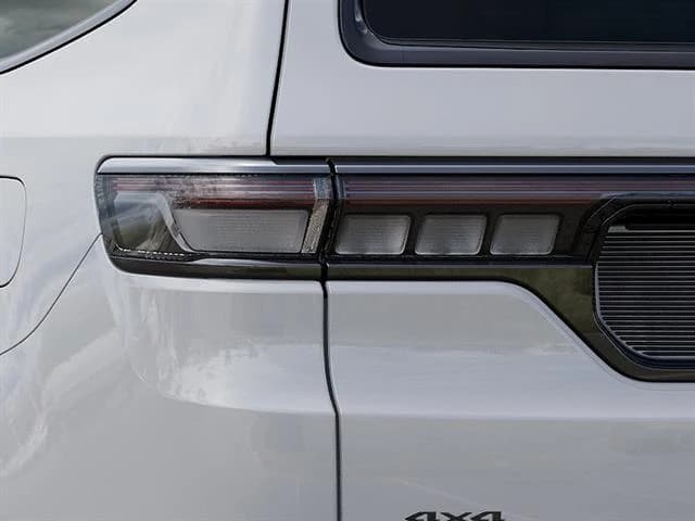 Jeep Grand Wagoneer Summit Reserve 4x4 2026 — side view