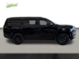Jeep Grand Wagoneer Summit Obsidian 4x4 2026 — side view