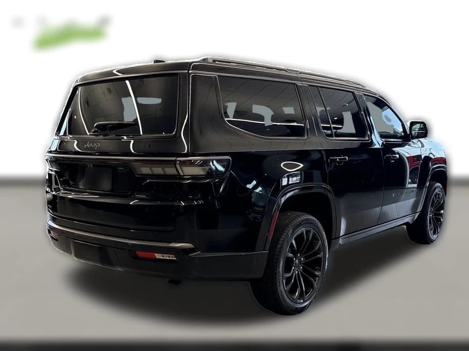 Jeep Grand Wagoneer Summit Obsidian 4x4 2026 — side view