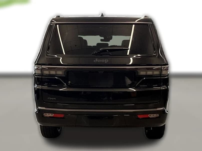Jeep Grand Wagoneer Summit Obsidian 4x4 2026 — side view