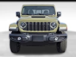 Jeep Gladiator Sport S 4x4 2026 — side view