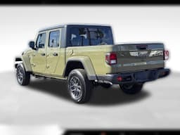 Jeep Gladiator Sport S 4x4 2026 — side view