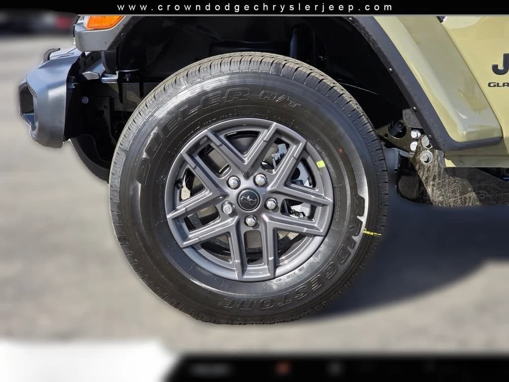 Jeep Gladiator Sport S 4x4 2026 — side view