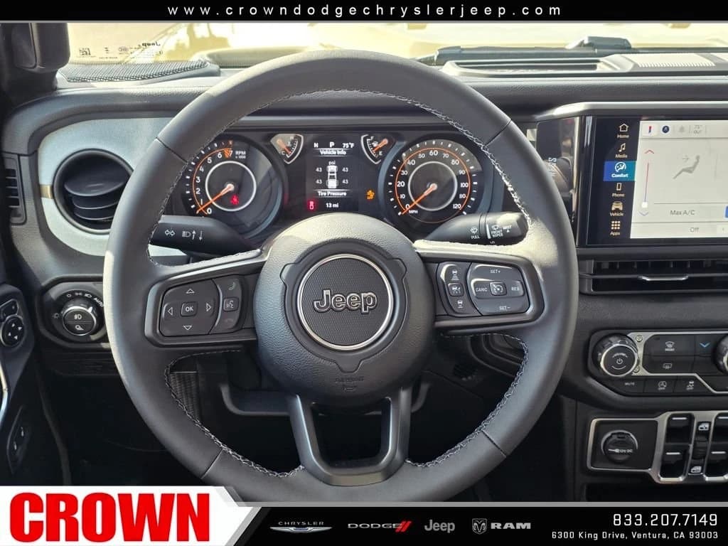 Jeep Gladiator Sport S 4x4 2026 — side view