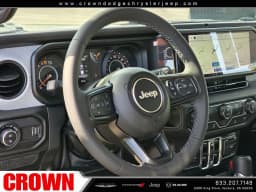 Jeep Gladiator Sport S 4x4 2026 — side view