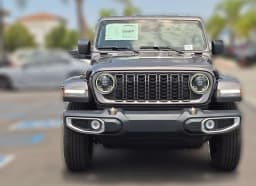 Jeep Gladiator 85th Anniversary Edition 4x4 2026 — side view