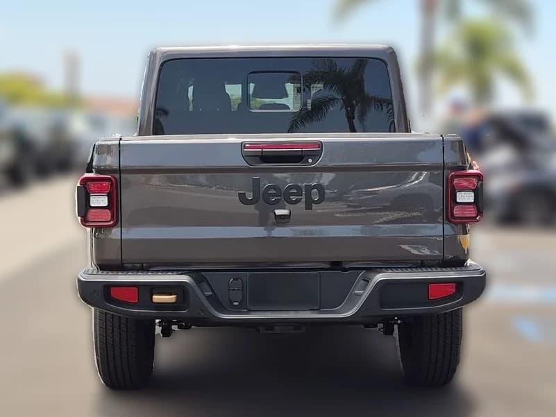 Jeep Gladiator 85th Anniversary Edition 4x4 2026 — side view