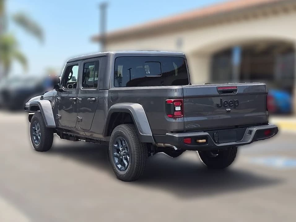 Jeep Gladiator 85th Anniversary Edition 4x4 2026 — side view