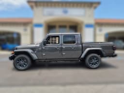 Jeep Gladiator 85th Anniversary Edition 4x4 2026 — side view