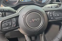 Jeep Gladiator 85th Anniversary Edition 4x4 2026 — side view