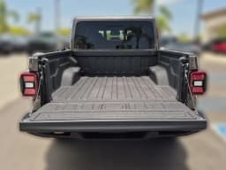 Jeep Gladiator 85th Anniversary Edition 4x4 2026 — side view