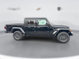 Jeep Gladiator Sport S 4x4 2026 — side view