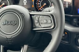 Jeep Gladiator Sport S 4x4 2026 — side view