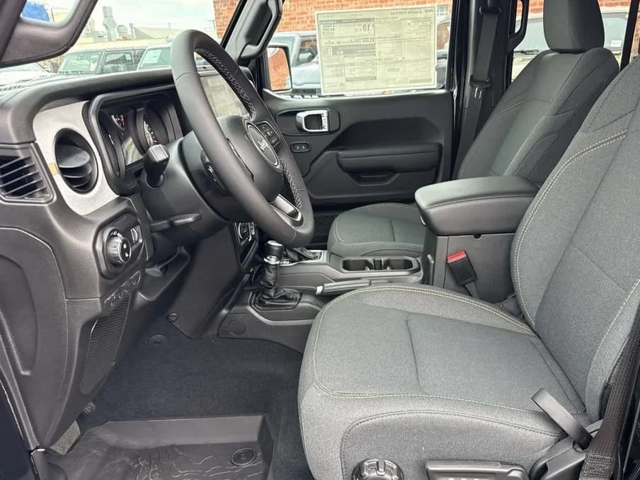 Jeep Gladiator Sport S 4x4 2026 — side view