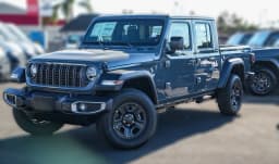 Jeep Gladiator Sport 4x4 2026 — side view