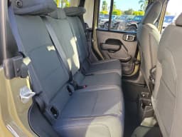 Jeep Gladiator Willys 4x4 2026 — side view