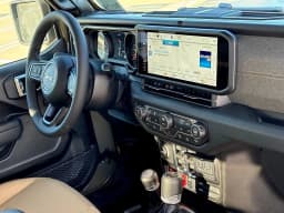 Jeep Gladiator Willys 41 4x4 2026 — side view