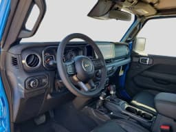Jeep Gladiator Texas Trail 4x4 2026 — side view