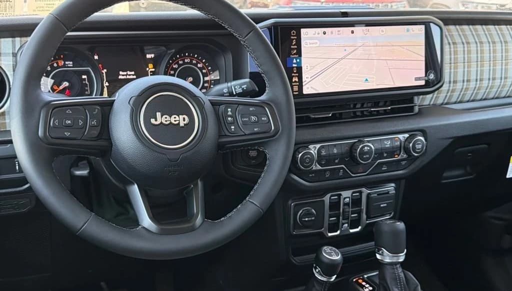 Jeep Gladiator 85th Anniversary Edition 4x4 2026 — side view