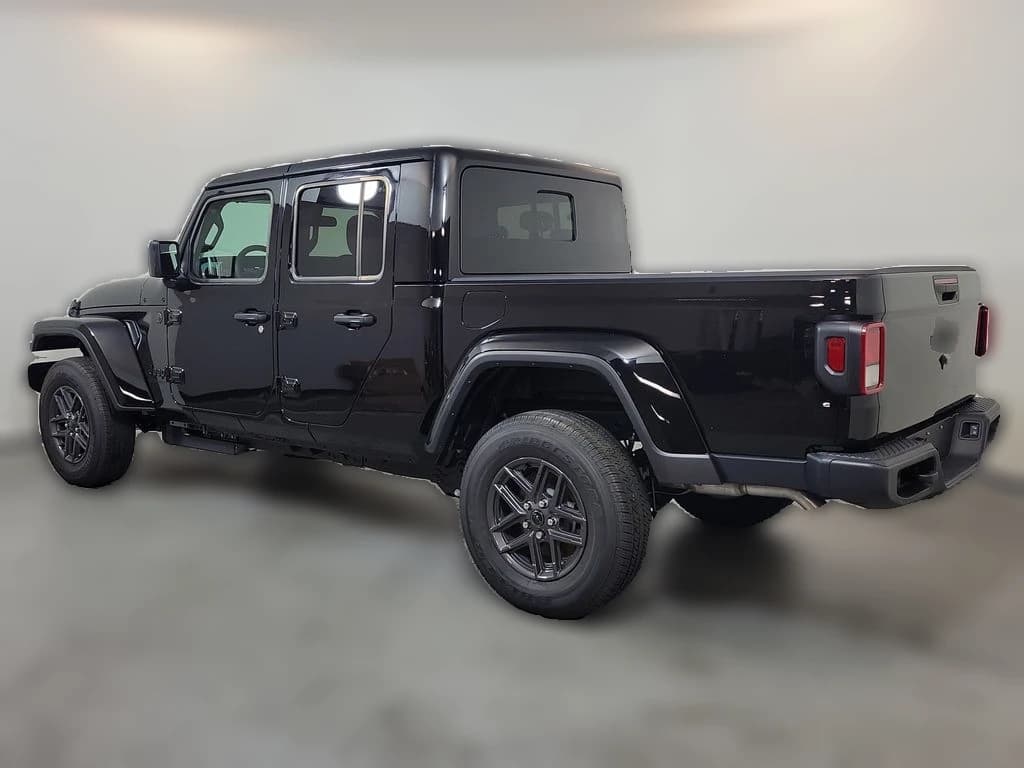 Jeep Gladiator Sport S 4x4 2026 — side view