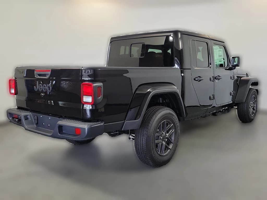 Jeep Gladiator Sport S 4x4 2026 — side view